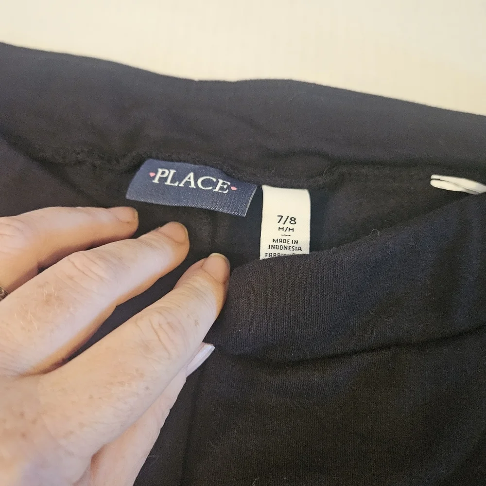 Children Place size 7/8 sweatpants with sequin detail - Picture 2 of 5